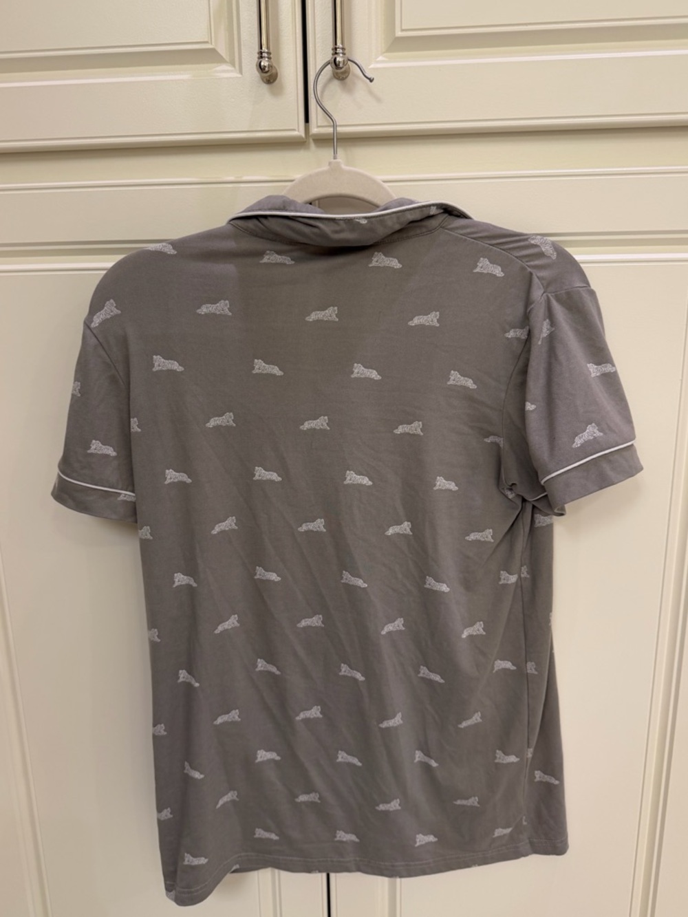 Royal Standard tiger print grey and white pajamas - Picture 5 of 7